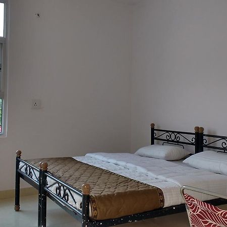 Club Awara Holiday Resort Manesar Buitenkant foto